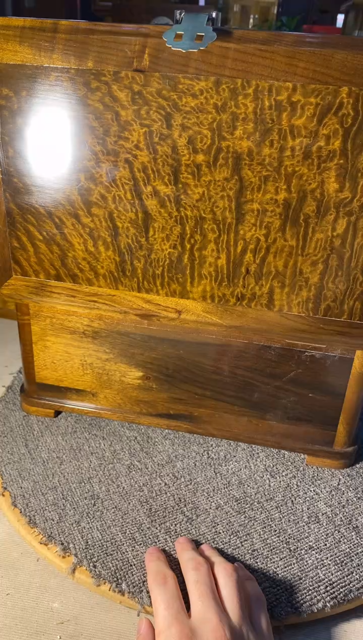 【闪购商品】金丝楠木艺阴沉彩礼箱F85