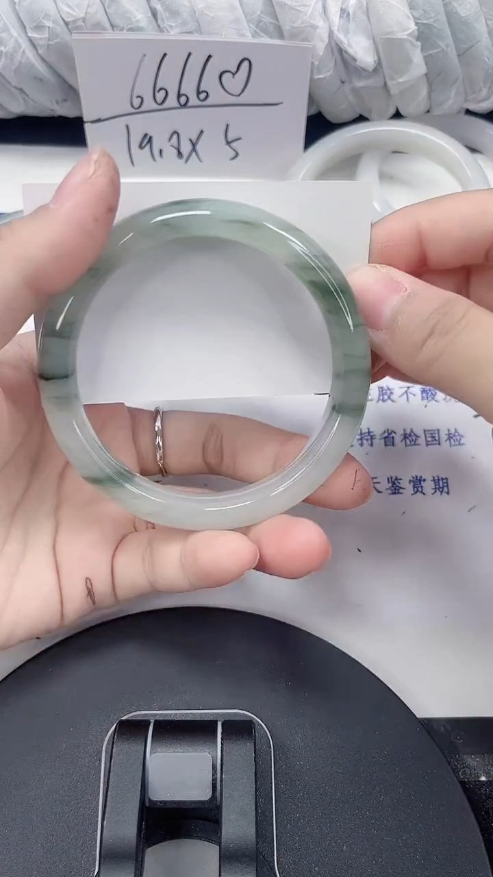 未镶嵌手镯石英质玉107-59/60