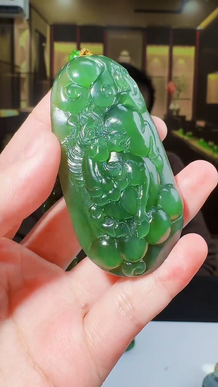 定制和田玉玉润名家天然和田玉（拍一发一）