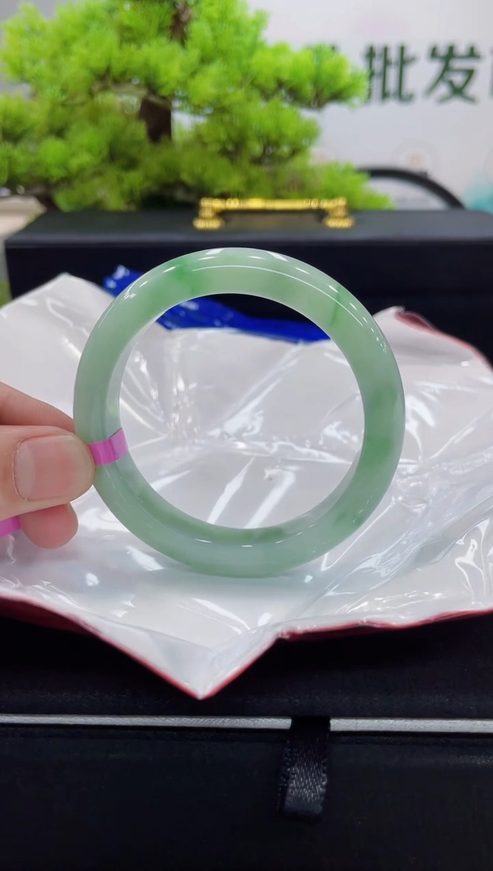 【闪购商品】翡翠手镯未镶嵌手镯