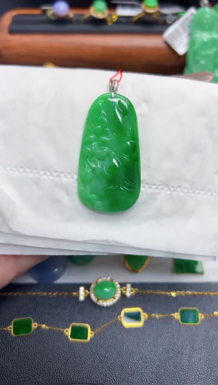 【闪购商品】翡翠颈饰18K金镶嵌Y缅料A货/支持复检/一件
