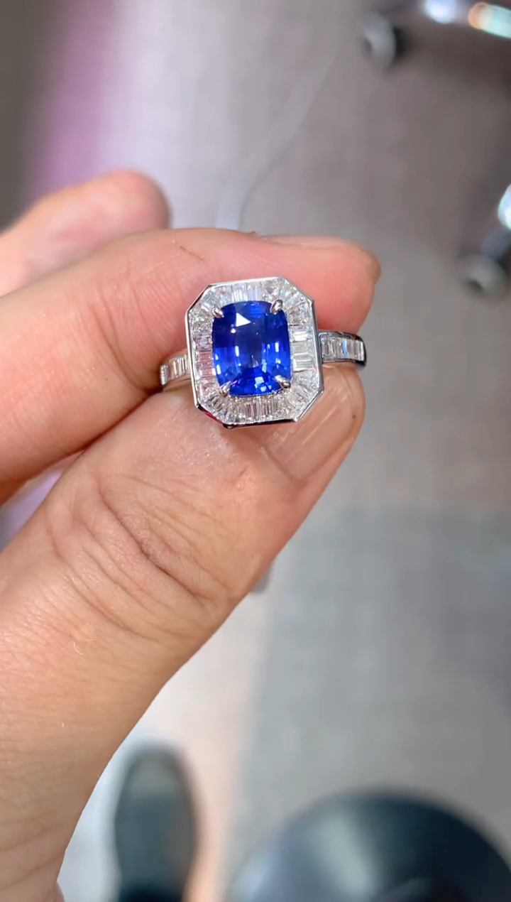 【闪购商品】蓝宝石戒指18K金镶嵌2.13CT