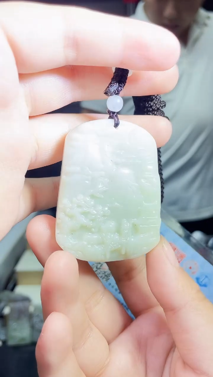 和田玉未镶嵌颈饰1