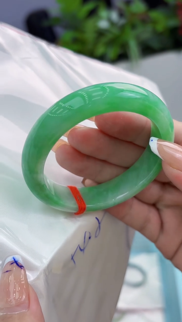 【闪购商品】翡翠手镯未镶嵌翡翠手镯