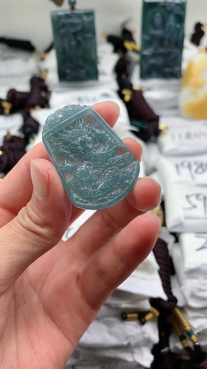 【闪购商品】翡翠颈饰未镶嵌555555555555