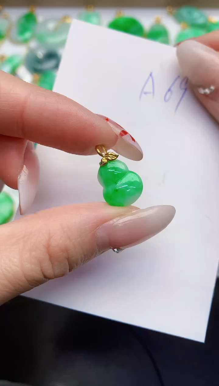 【闪购商品】翡翠颈饰18K金镶嵌0000000000