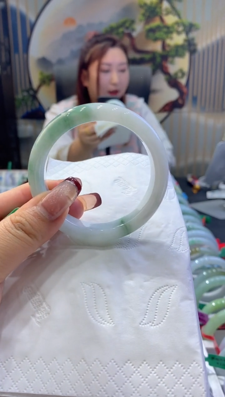 【闪购商品】翡翠手镯未镶嵌00009584