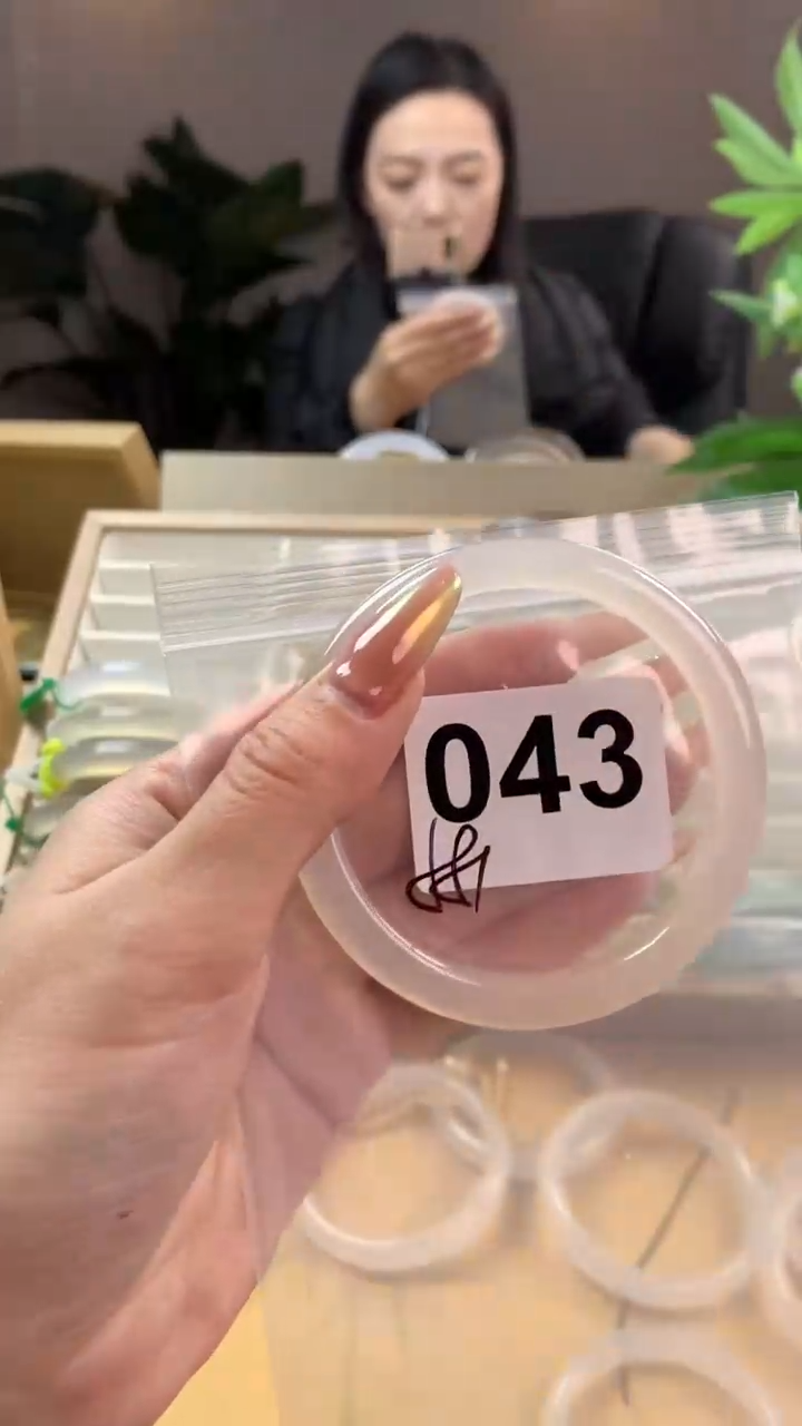 【闪购商品】玛瑙/玉髓手镯未镶嵌043