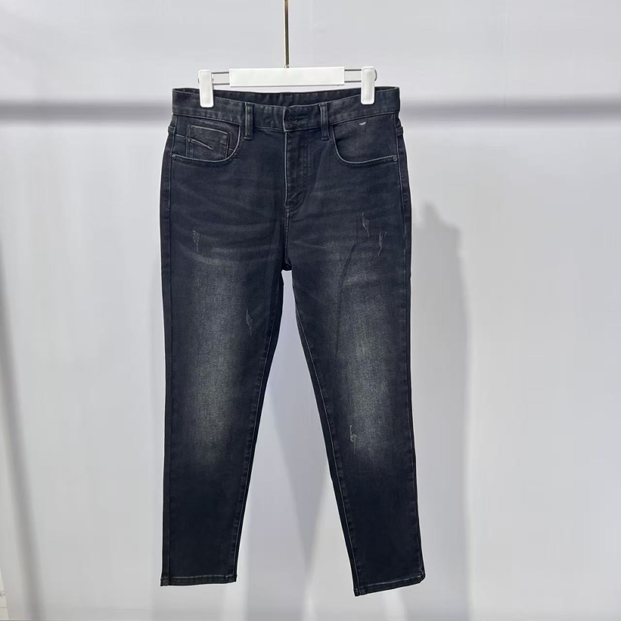 M-8 秋季男款水洗黑色休闲风做旧磨破百搭直筒牛仔裤 E4197