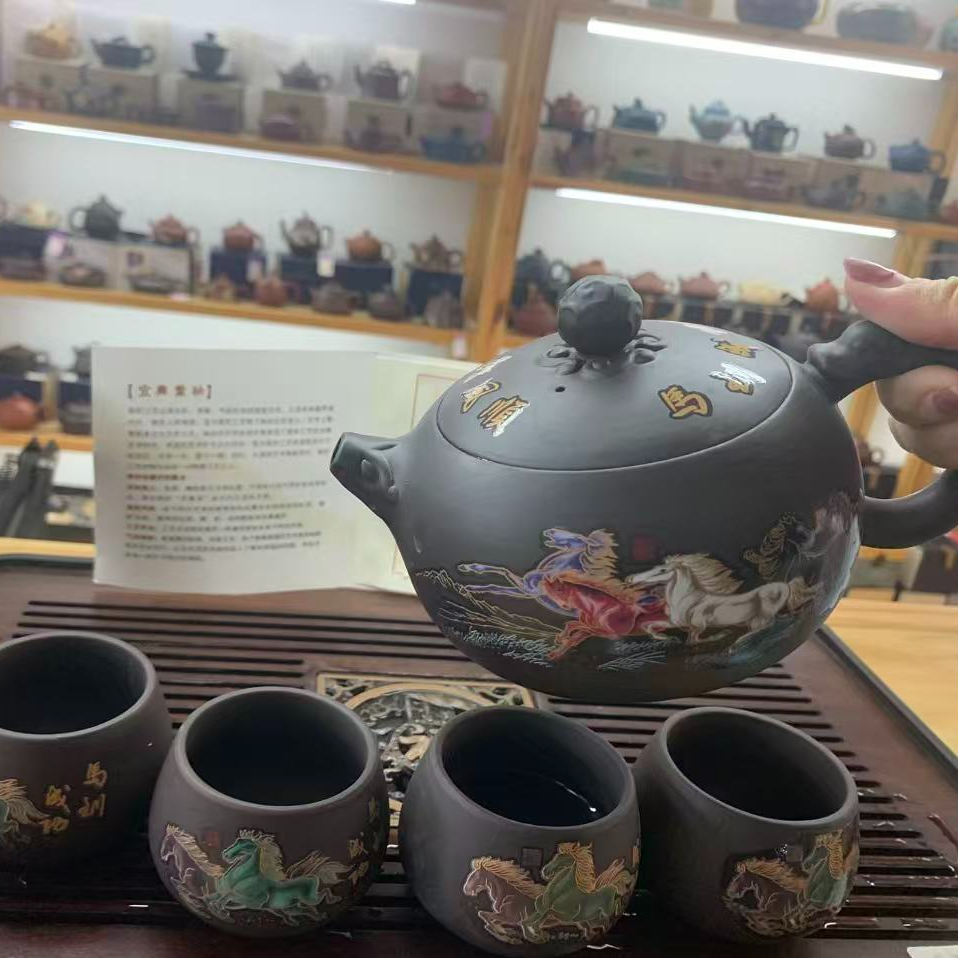 马到成功变色西施壶搭配主人杯一壶四杯