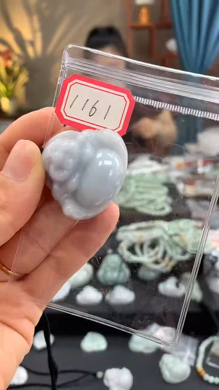 翡翠未镶嵌颈饰佛公1161