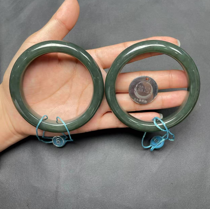 38074T04-3BH39-和田玉手镯-多样性发其一