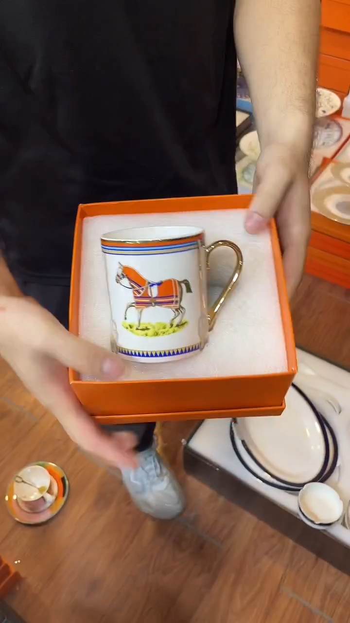 杯鸿辉家品牌瓷器，京东包邮！