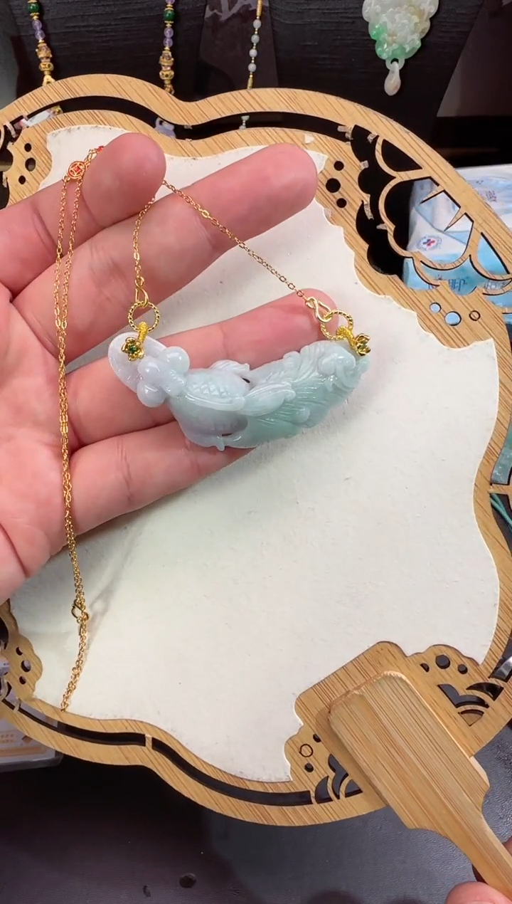 【闪购商品】翡翠颈饰未镶嵌牌子