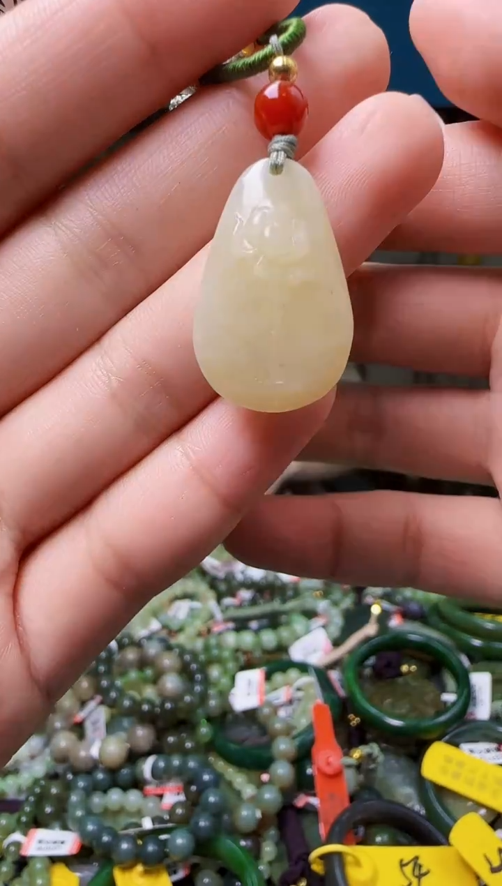 颈饰未镶嵌和田玉1