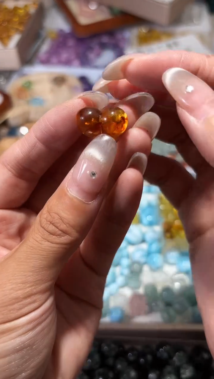 水晶手串未镶嵌P30花珀屁桃