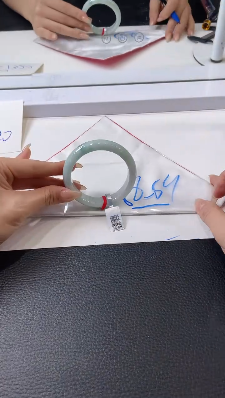 【闪购商品】翡翠手镯未镶嵌手镯