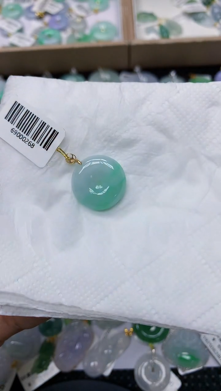 颈饰18K金镶嵌翡翠111111111