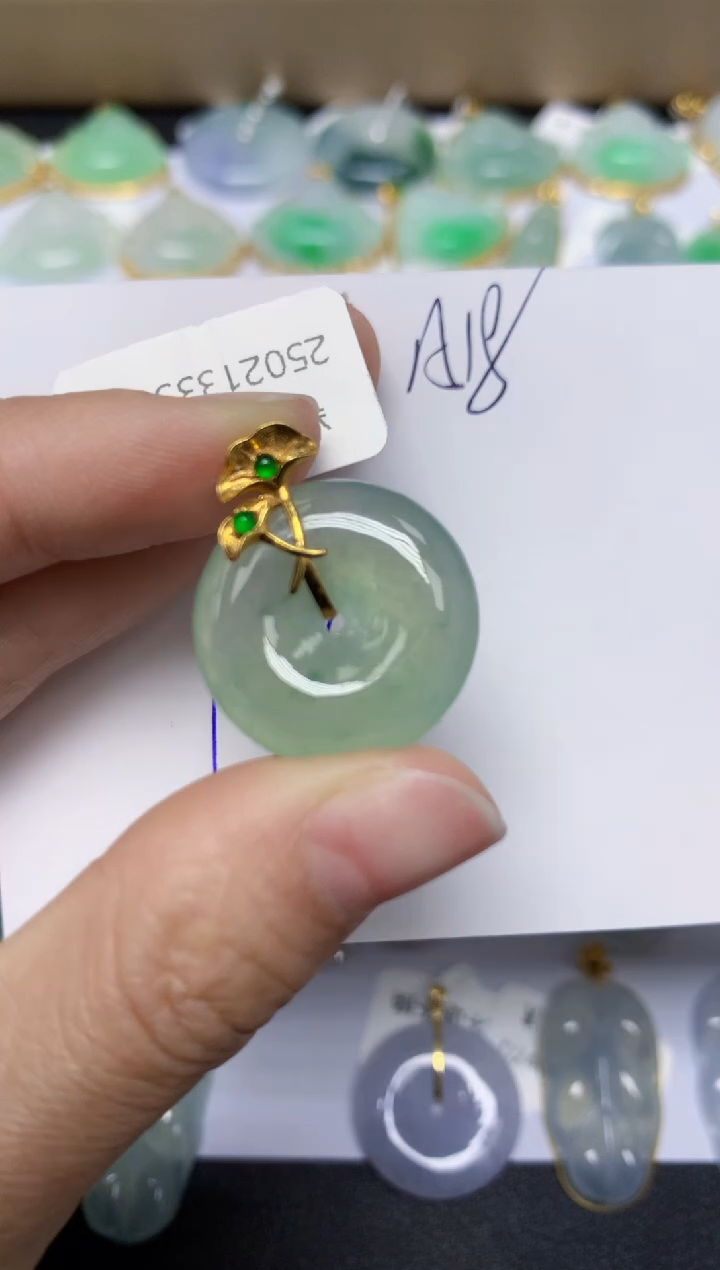 【闪购商品】翡翠颈饰18K金镶嵌 天然翡翠A货