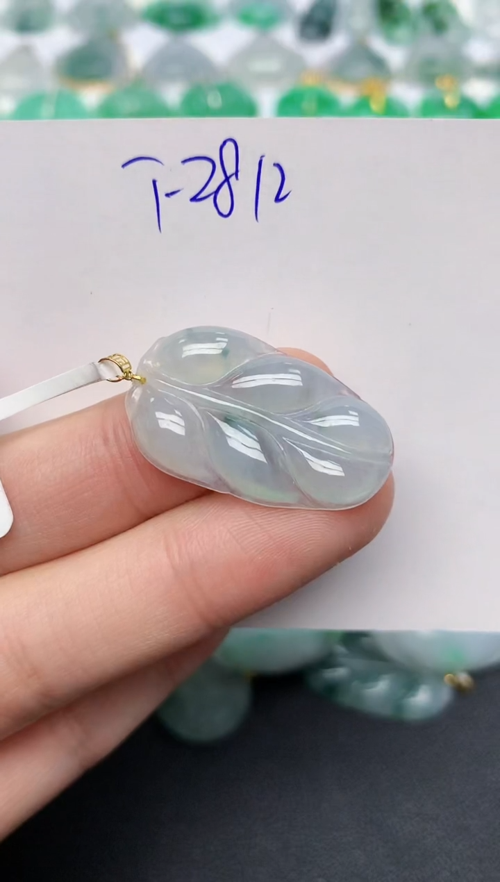 颈饰18K金镶嵌翡翠天然缅甸A货翡翠百元以上9元证书费自理