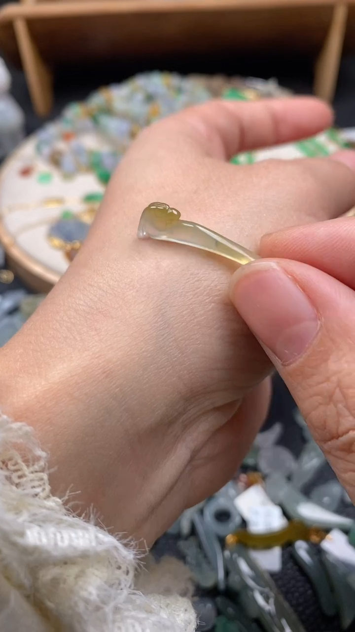 【闪购商品】翡翠颈饰未镶嵌翡翠净货26933