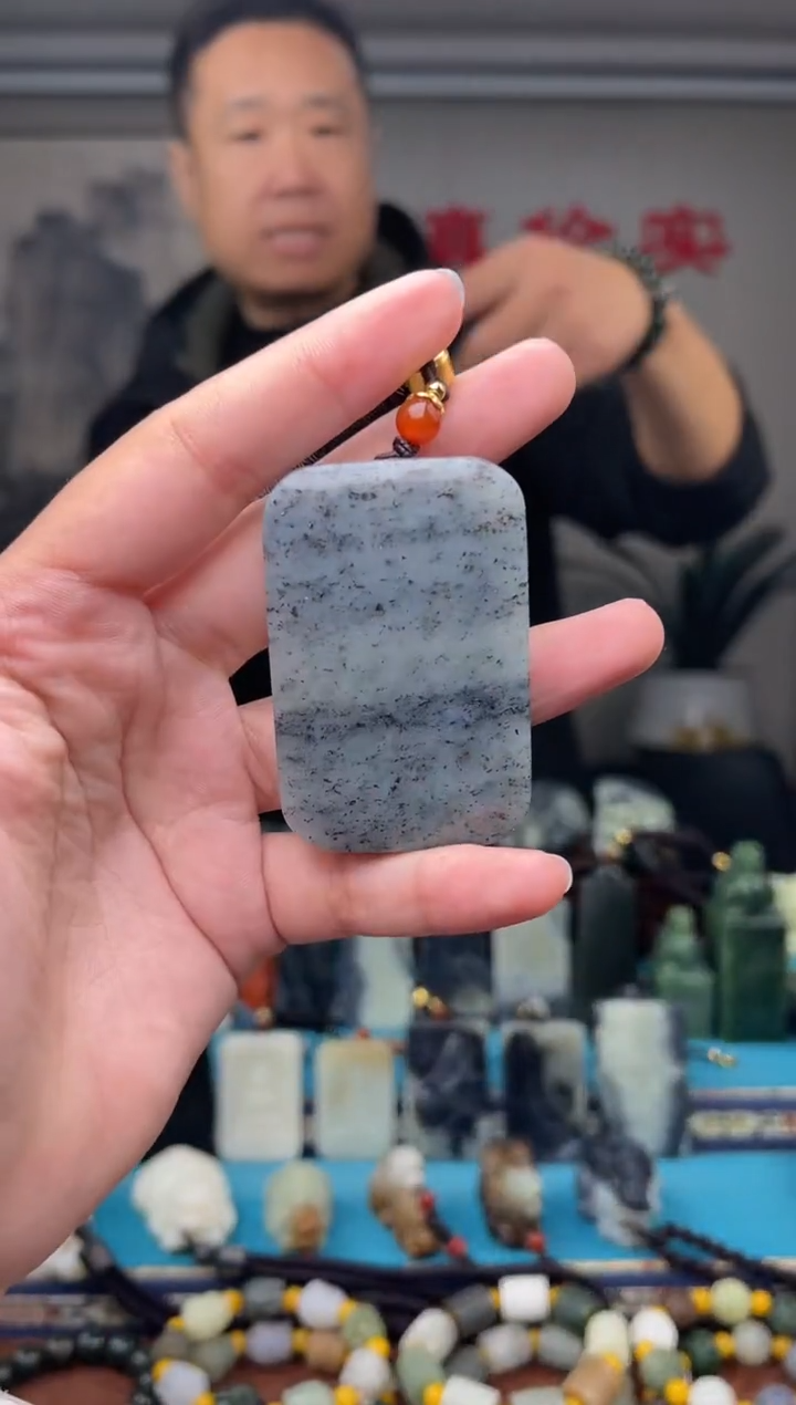 未镶嵌和田玉挂件1