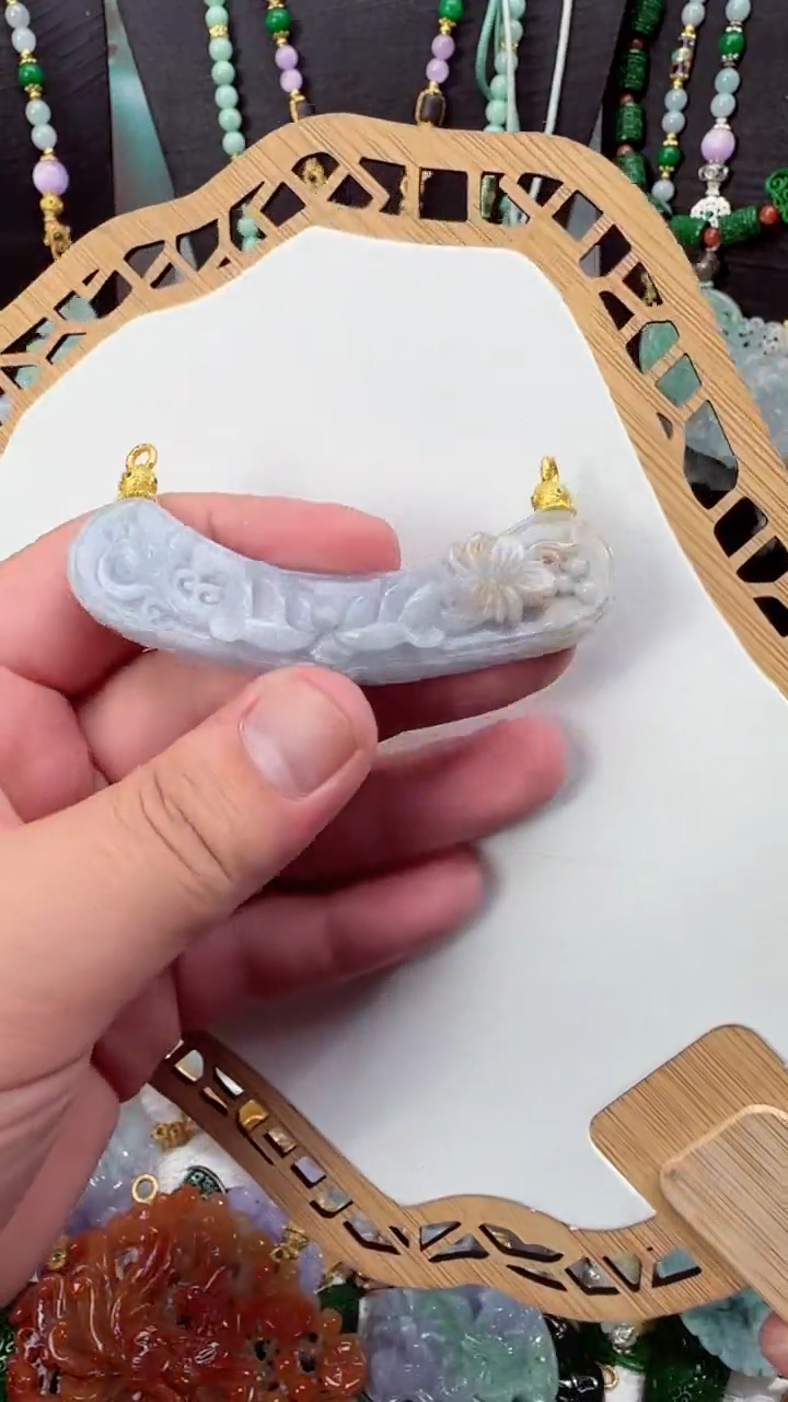 颈饰未镶嵌翡翠吊坠