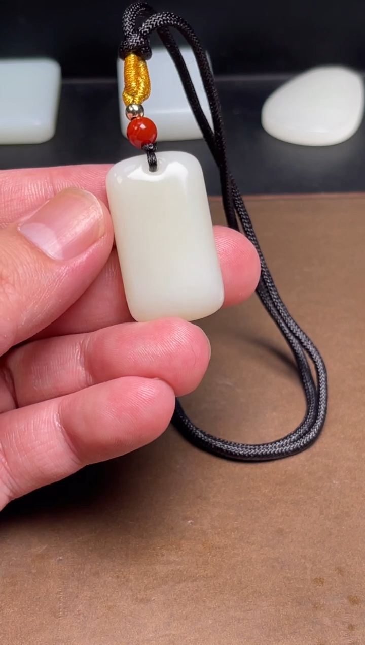 和田玉未镶嵌颈饰20