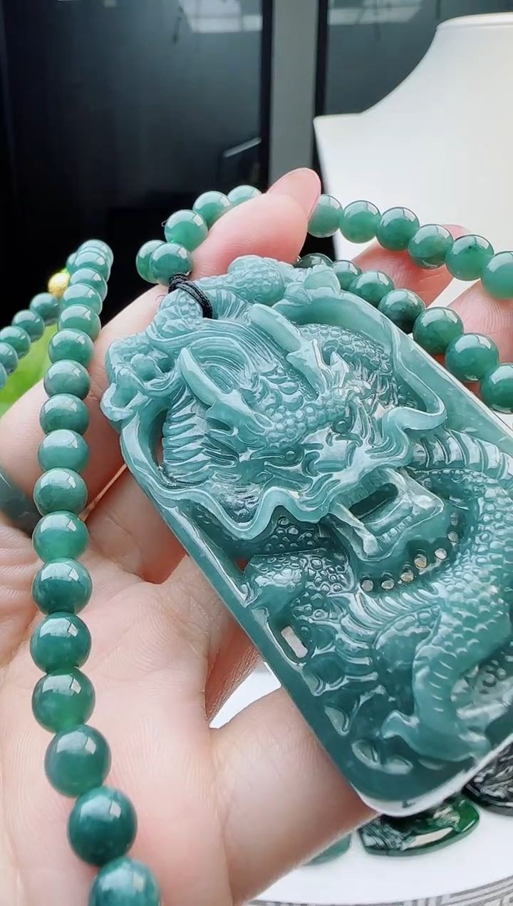【闪购商品】翡翠颈饰未镶嵌多样性随机一件发货