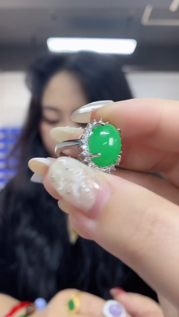 【闪购商品】翡翠戒指未镶嵌多样性发其一颜色微差