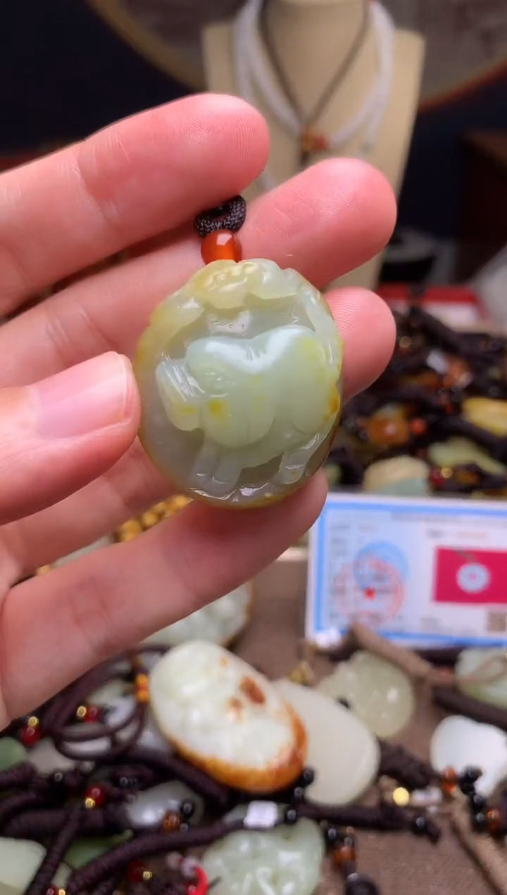 颈饰未镶嵌和田玉新疆料青海料清水和田玉吊坠