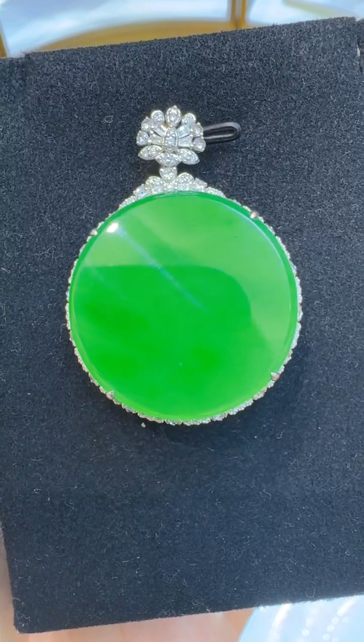 吊坠(不含链)18K金镶嵌翡翠多样性团购发一件