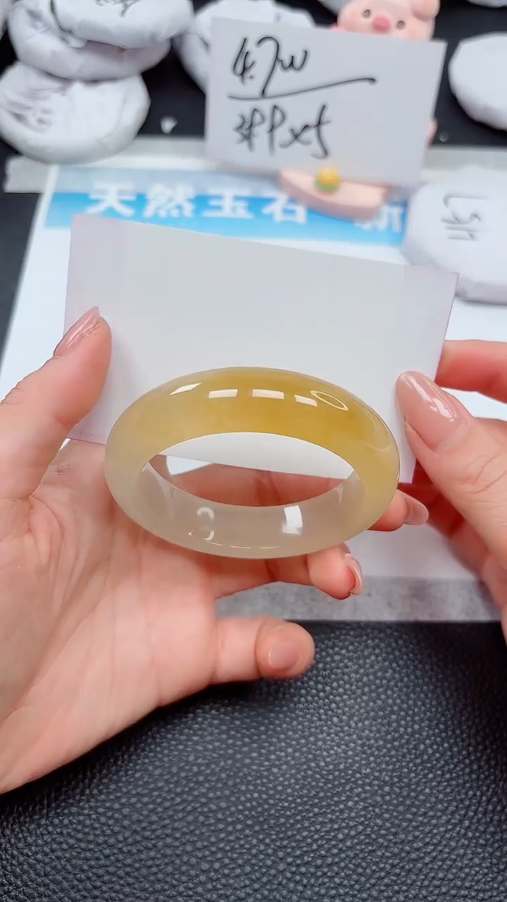 【闪购商品】石英质玉手镯未镶嵌577