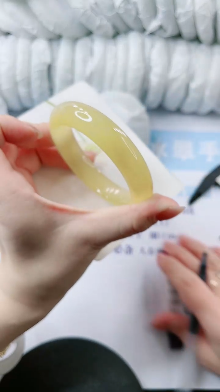 【闪购商品】石英质玉手镯未镶嵌多样性发货L329