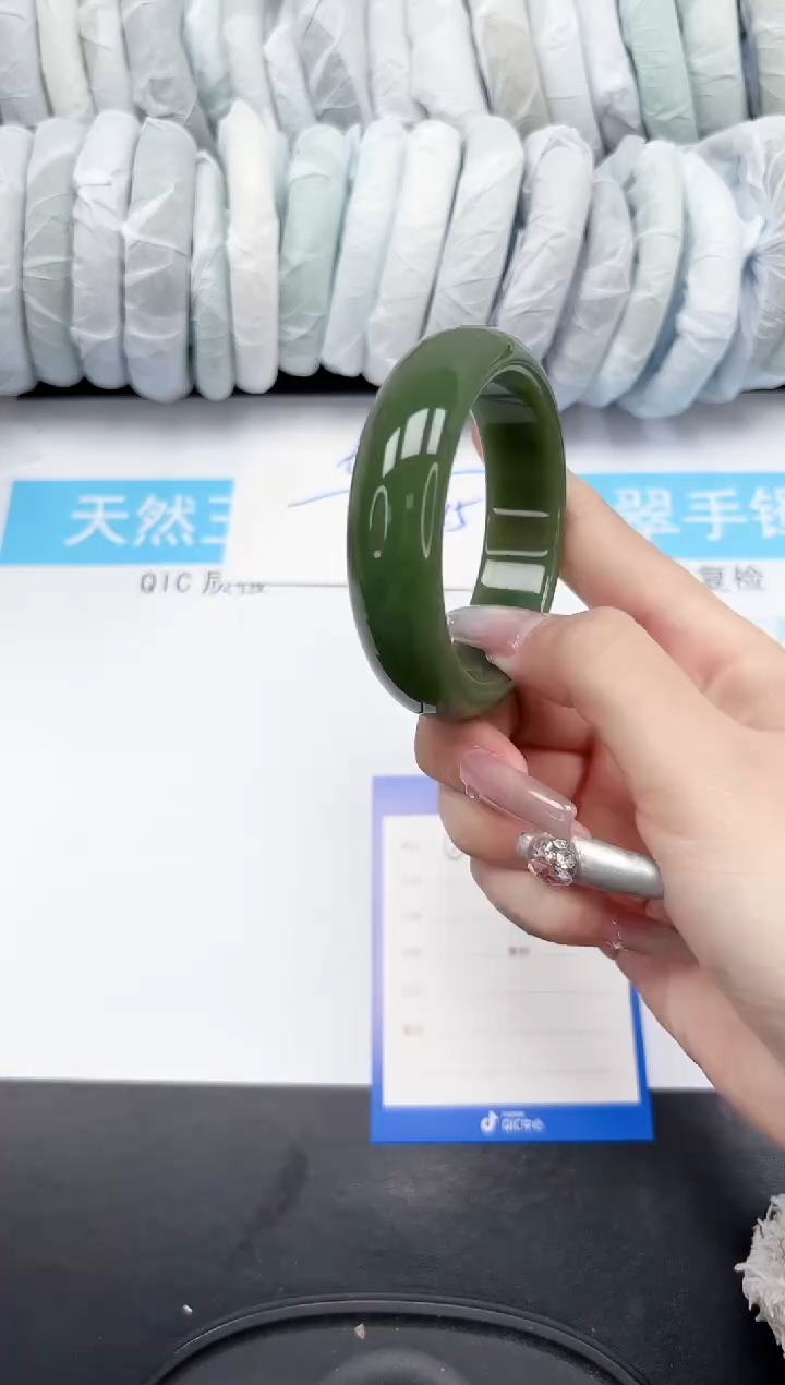 【闪购商品】石英质玉手镯未镶嵌602-54