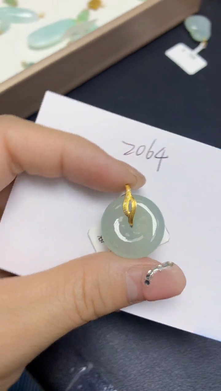 【闪购商品】翡翠挂件18K金镶嵌 天然翡翠A货