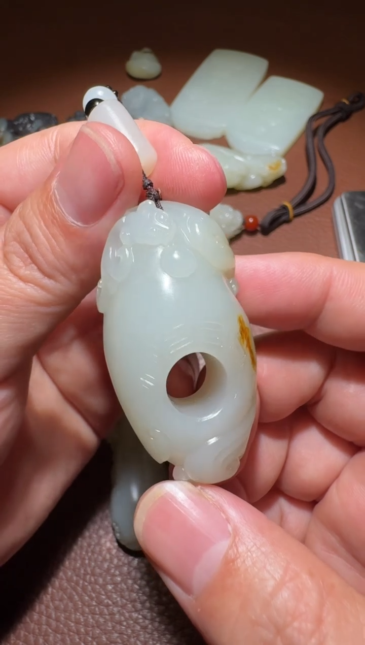 未镶嵌和田玉挂件和田玉