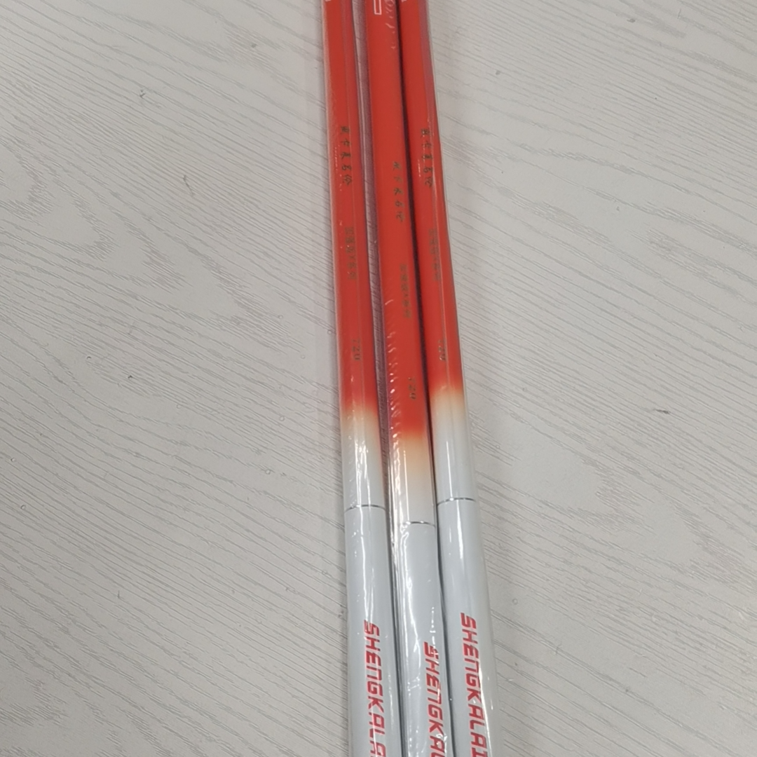    盛卡莱名伦鱼竿