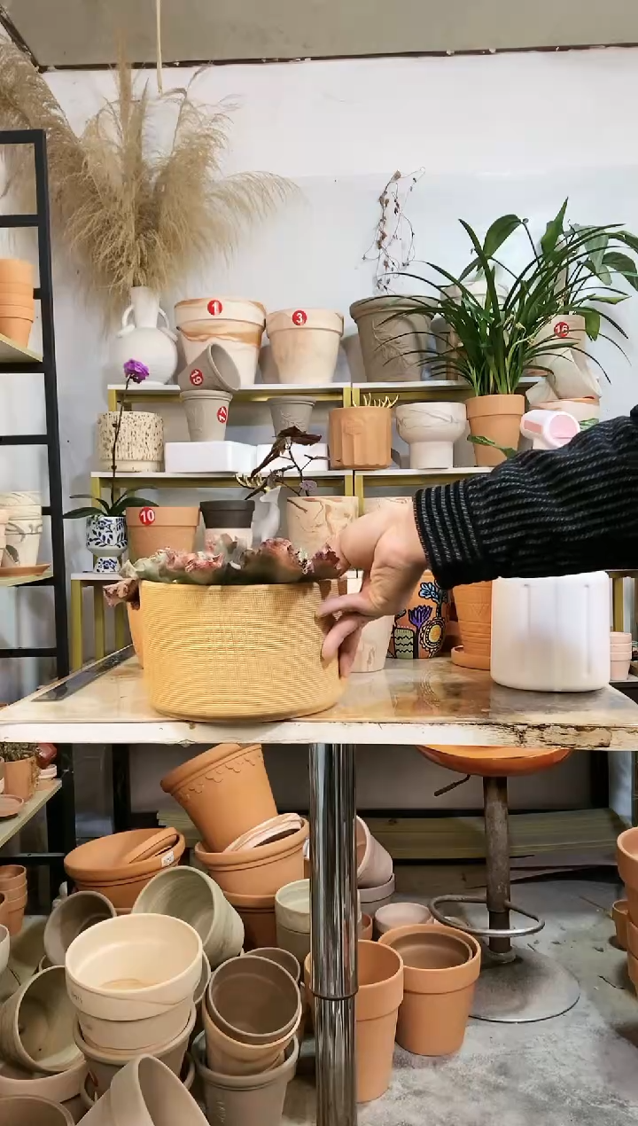 【闪购商品】红陶19*12红陶直筒竖纹 1盆无托