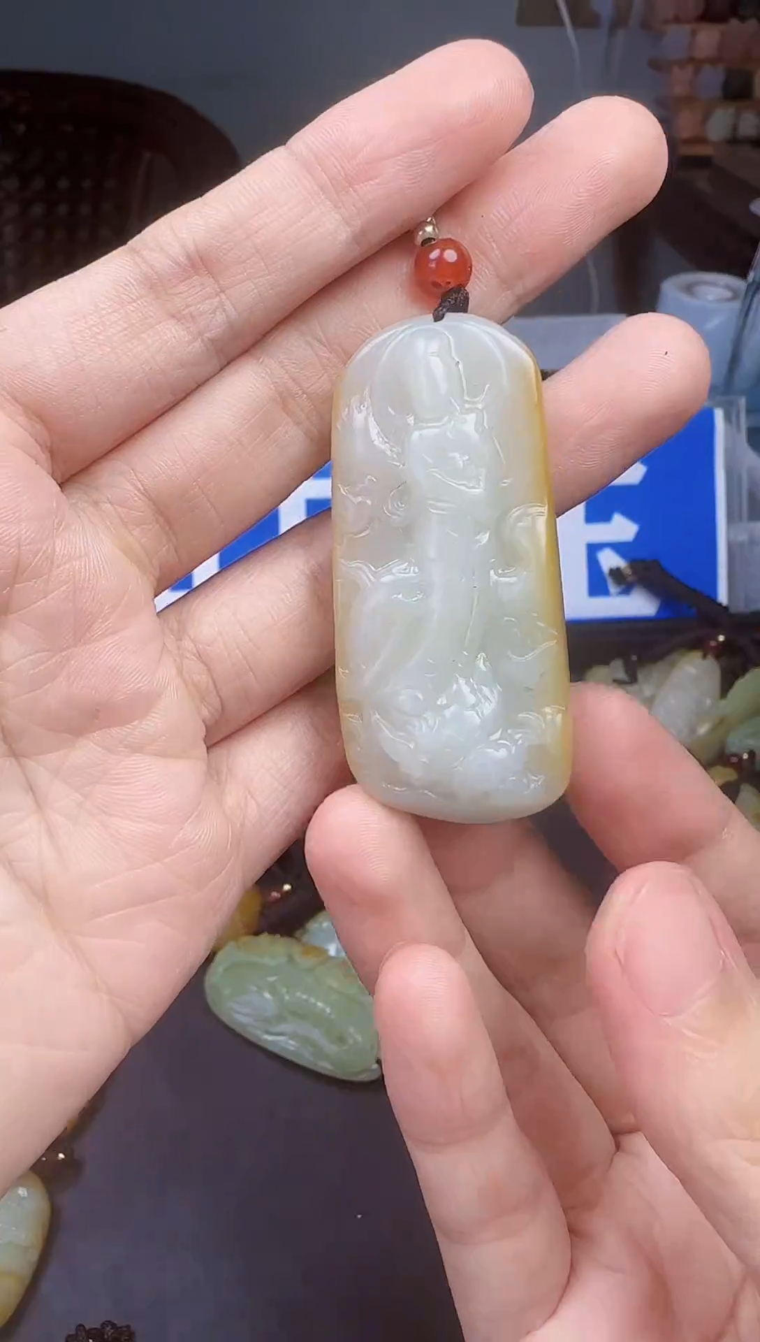 和田玉未镶嵌颈饰1