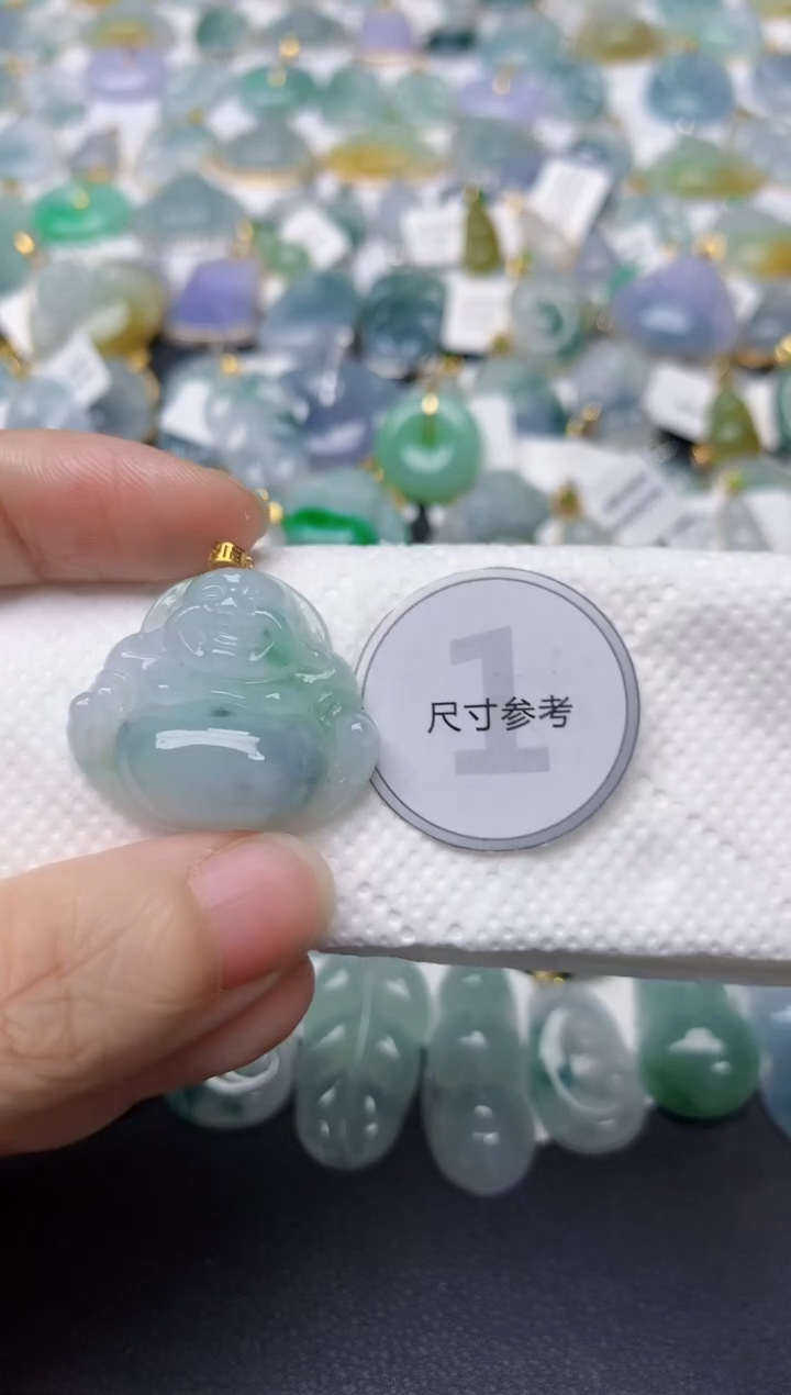 翡翠18K金镶嵌颈饰天然缅甸A货翡翠