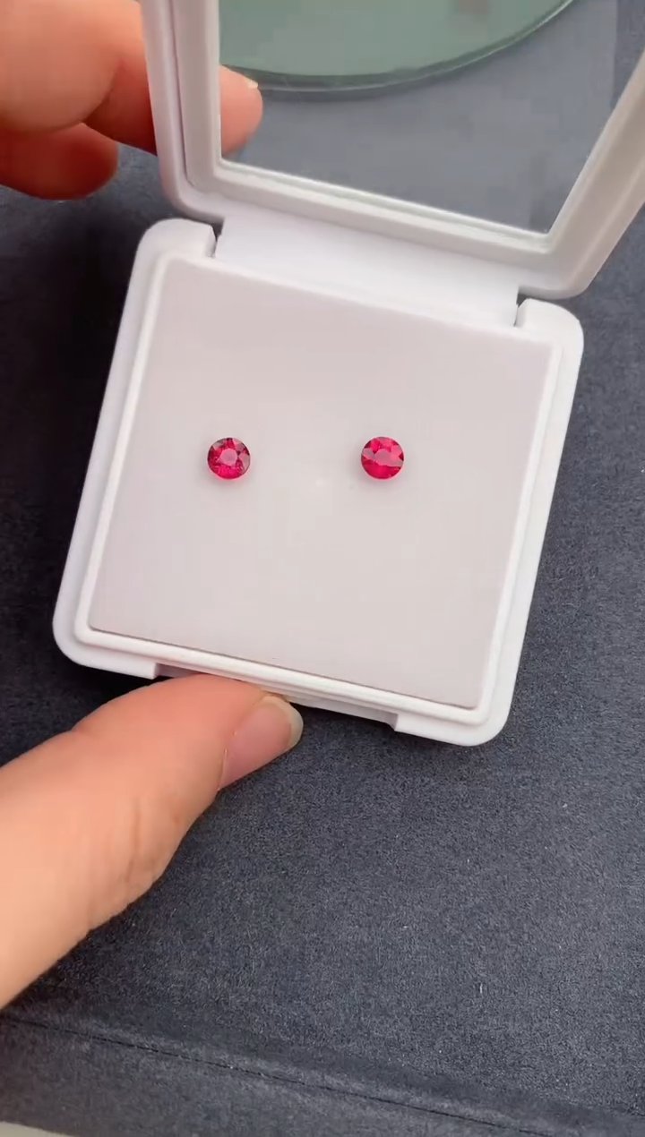 【闪购商品】碧玺裸石未镶嵌82分卢比莱配对