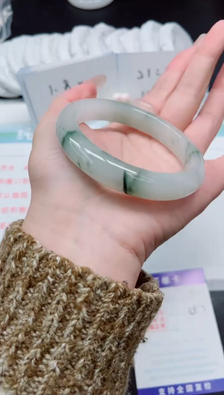 【闪购商品】石英质玉手镯未镶嵌668-59.7