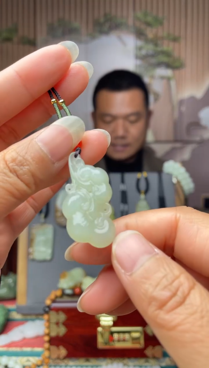 颈饰未镶嵌和田玉拍一发一