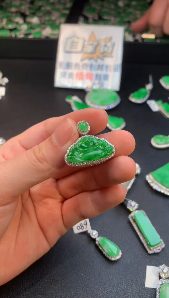 【闪购商品】翡翠颈饰银S925镶嵌翡翠