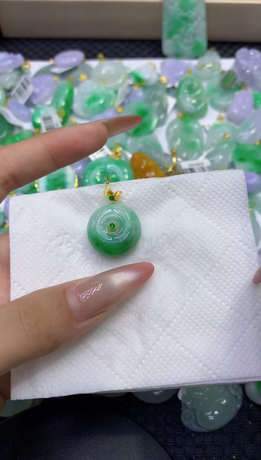 颈饰18K金镶嵌翡翠天然缅甸A货翡翠