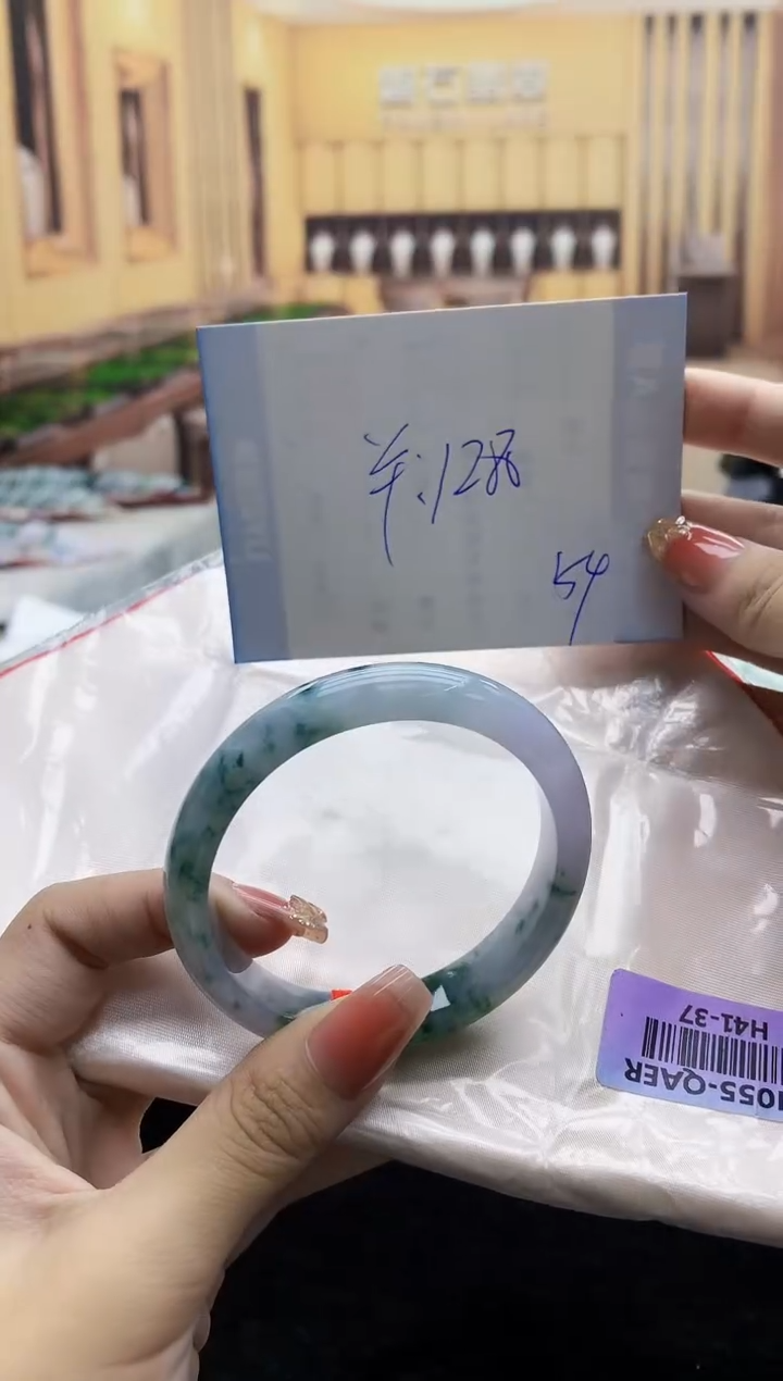 【闪购商品】翡翠手镯未镶嵌    H41-37