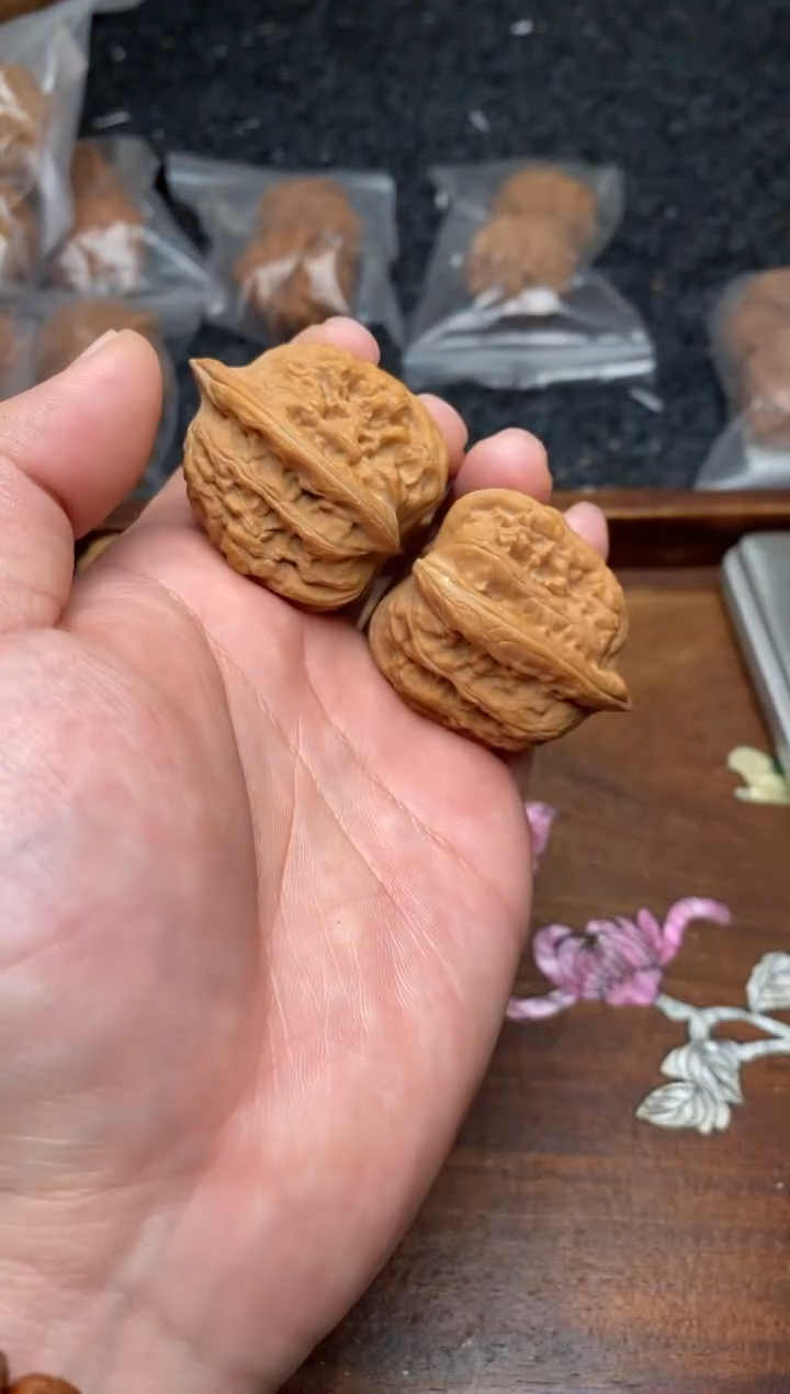【闪购商品】文玩核桃把件G134号35尺赤龙鸡心