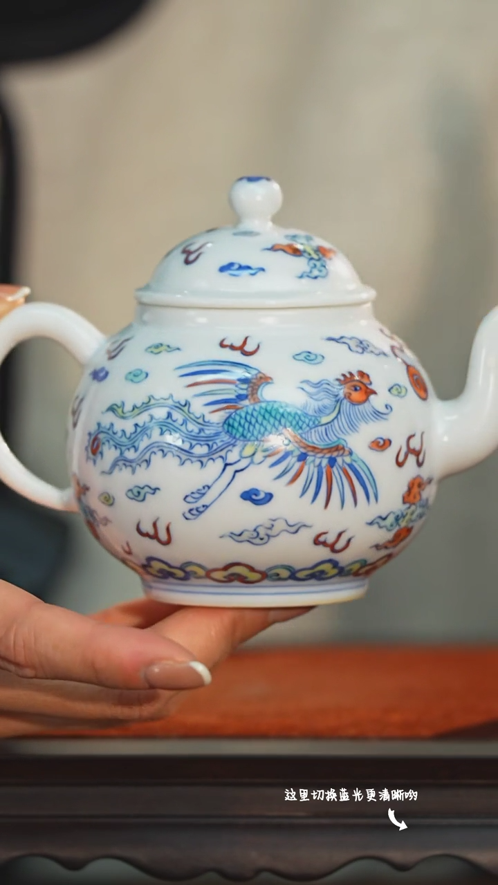 【闪购商品】馆藏级斗彩女将军—涂杏花大师