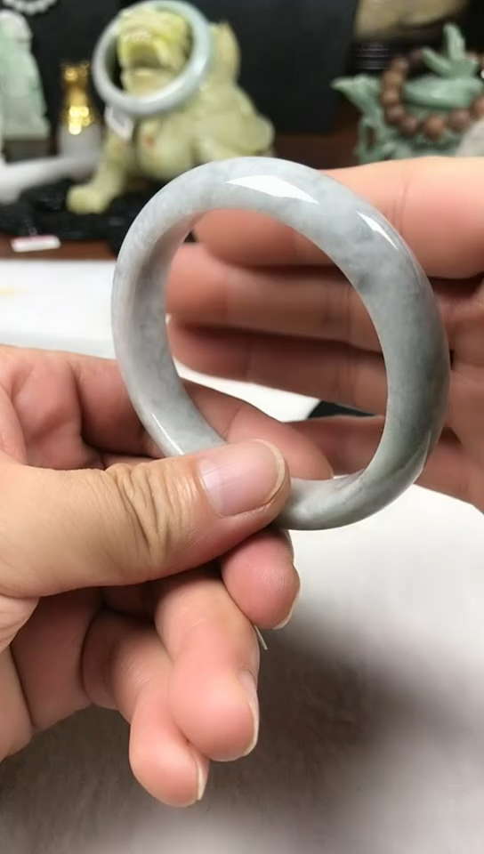 未镶嵌挂件翡翠手镯56.9